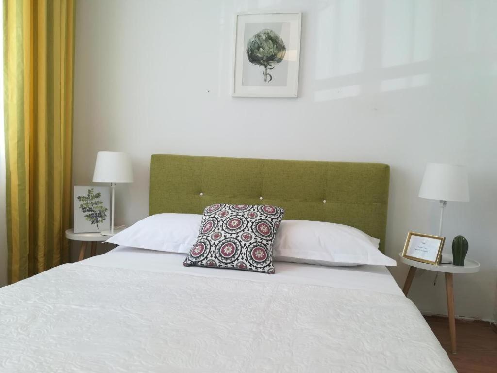 Guesthouse Smart Bucharest Exterior photo